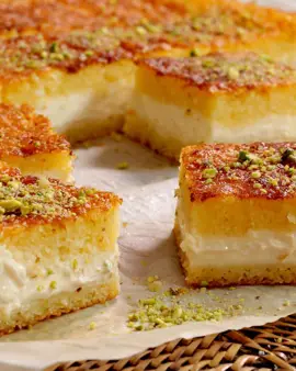 Basbousa with cream (qashta)