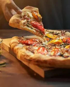 Pizza con queso feta