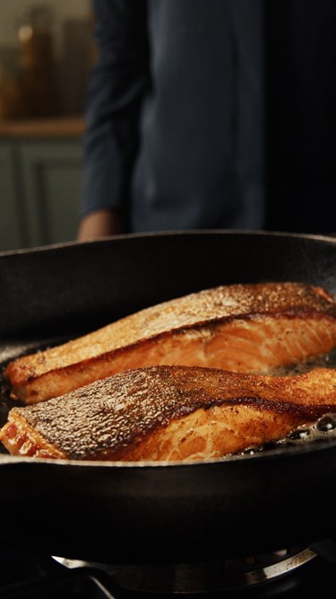 Eenvoudige tips voor gebakken vis met krokante huid