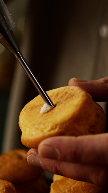 Cómo rellenar la masa choux